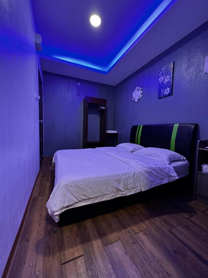 Cow B Homestay Semporna Buitenkant foto