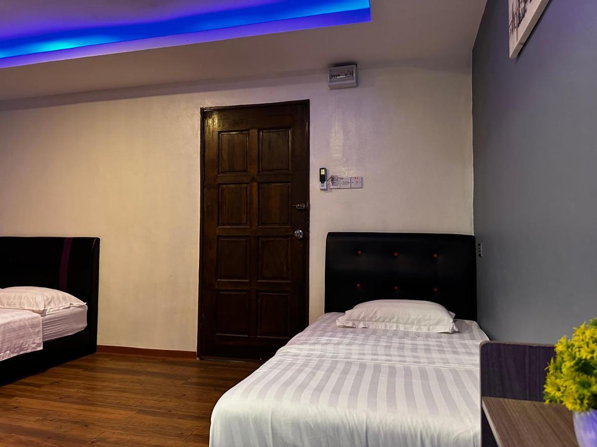 Cow B Homestay Semporna Buitenkant foto